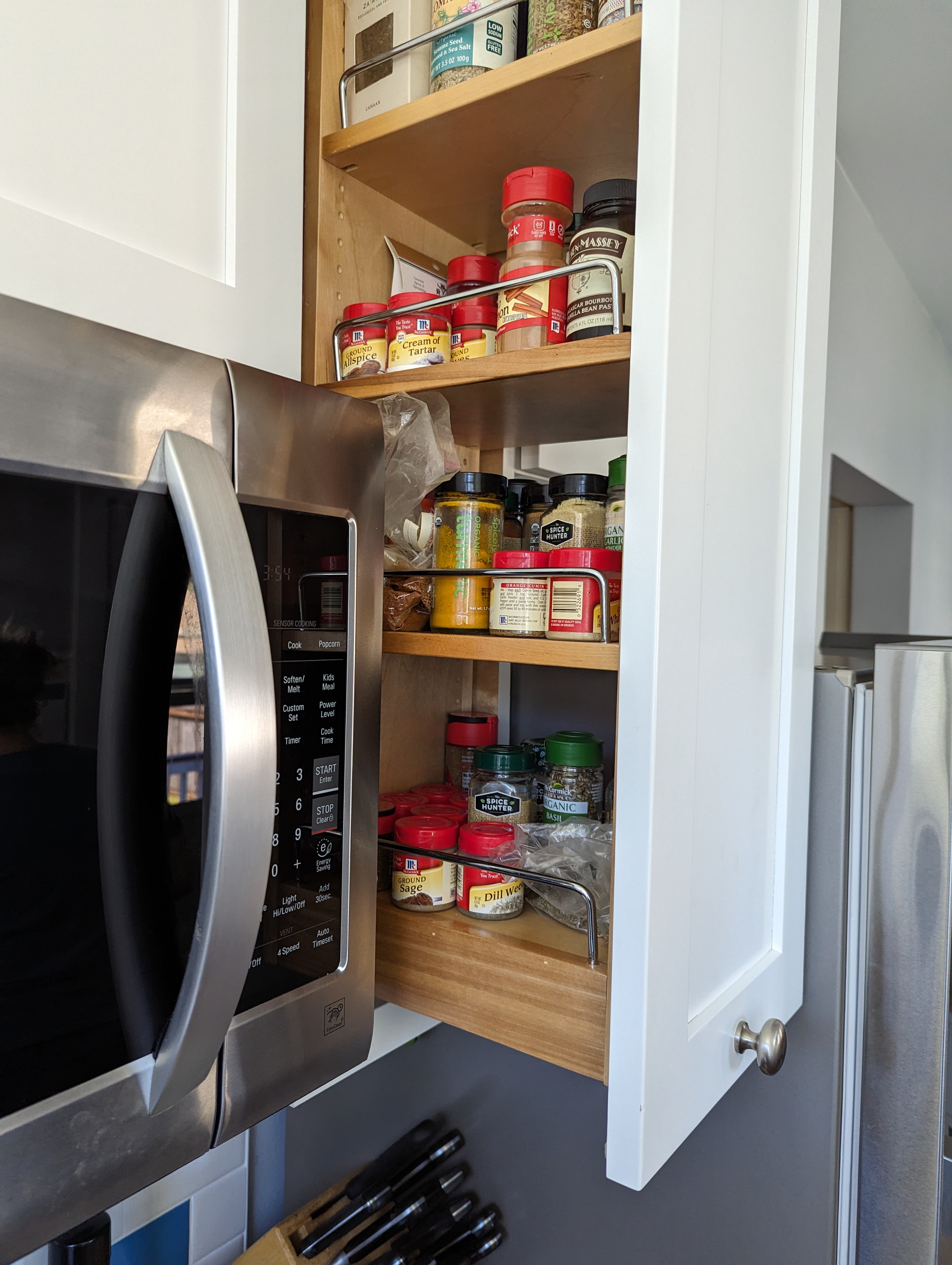 Spice rack pullout